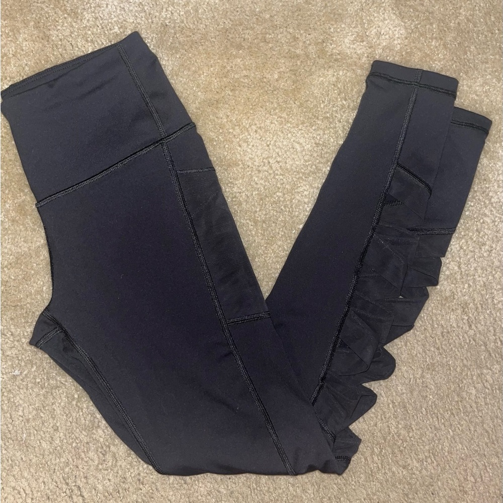 LIKE NEW Knockout by Victoria’s Secret Criss Cross Mesh Leggings - Sz Small